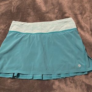 Lululemon Teal/White Pace Rival Skirt